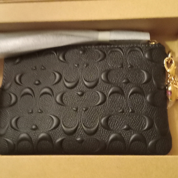 Coach Black Embossed Signature C Leather Wristlet 2 Charms NWT - Picture 7 of 9